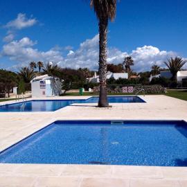Chalet Tango, hotel in Cala en Bosc