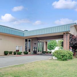 Ramada by Wyndham Spokane Valley, hotell i Spokane Valley