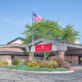 Ramada by Wyndham Waupaca, hótel í Waupaca