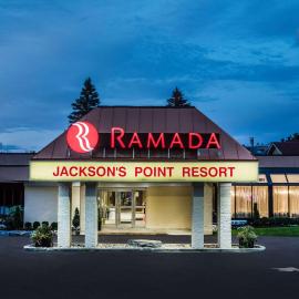 Ramada by Wyndham Jackson's Point, хотел в Georgina