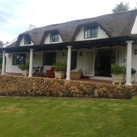 Rosebury Cottage, khách sạn ở Underberg
