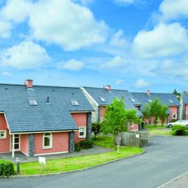 Ring of Kerry Holiday Cottages No 22 by Trident Holiday Homes, hotel i Kenmare