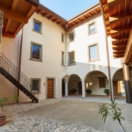 Palazzo Eleonora, hotel in Monasterolo del Castello