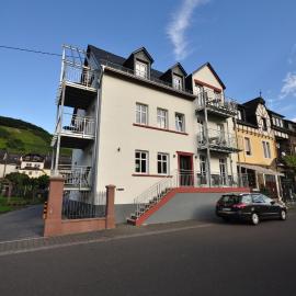 Apartments / Ferienwohnungen Moseluferstrasse，Neef的飯店