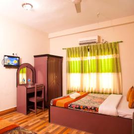 Sauraha Resort, מלון בסאורהה