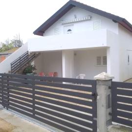 Emilija Apartments Privlaka, hotel a Privlaka (Brevilacqua)