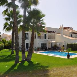 Vilamoura Modern Art Vila