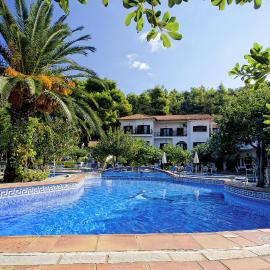 Delphi Hotel, hotelli kohteessa Neo Klima