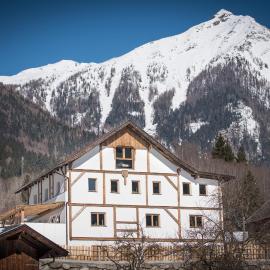 Gletscher Appartements, hotel di Flattach