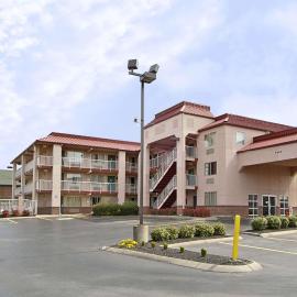 Days Inn by Wyndham Airport Nashville East, Hotel in Nashville