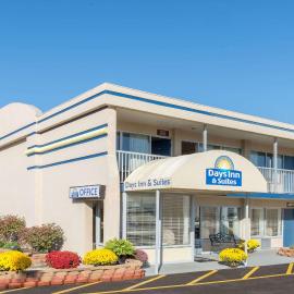 Days Inn & Suites by Wyndham Dayton North, Hotel in Dayton