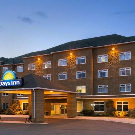 Days Inn by Wyndham Oromocto Conference Centre, хотел в Oromocto