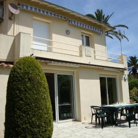 Villa L'Adret et sa piscine, hotel in Juan-les-Pins