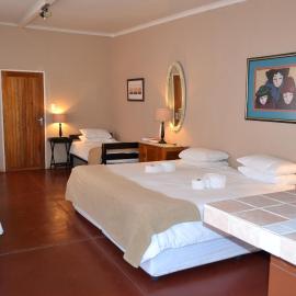 Savanna Guest Farm, hotel en Grünau