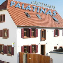 Gästehaus PALATINAS, hotel di Böchingen