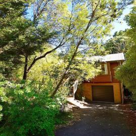 Santosha Glade near the Everglades, hotel en Leura