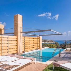 Olea Villas - Infinity Pool, Hot Tub, Sea Views, hotell sihtkohas Marathi