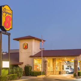 Super 8 by Wyndham Corning, hotel a Corning