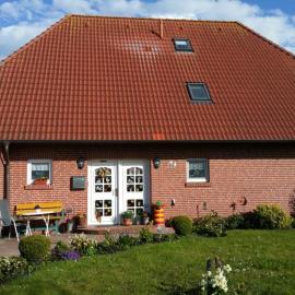 Haus Pilsumer Deichblick, viešbutis mieste Krumhornas