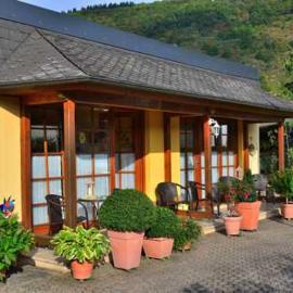 Gästehaus "Zwischen den Dörfern", hotel v mestu Ernst