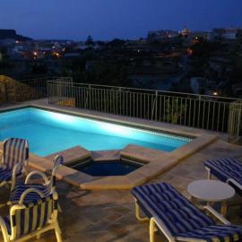 Sylvia' s Millhouse, khách sạn ở Kerċem