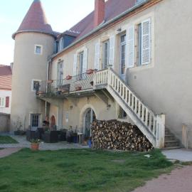 Château Besson, готель у місті Монлюсон