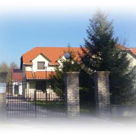Király Lovastanya Panzió, hotel v destinaci Jánoshalma