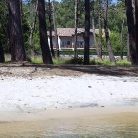Duplex T3 2 étoiles bord de lac 65mcarrés
