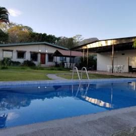 Hotel Monte Campana Escazu، فندق في سان خوسيه