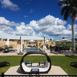 Kernow - Minimum age 18, hotelli kohteessa Charters Towers