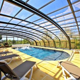 Les Ventoulines village & spa, hotel v mestu Domme