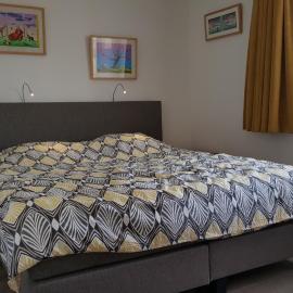 Quiet spacious room