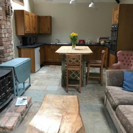 Tracey's Farmhouse Cottage, hotel in Belfast
