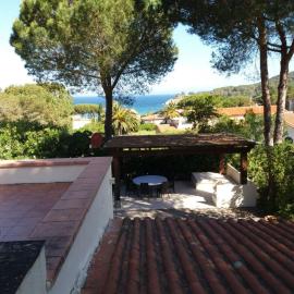 Villa Timothy, hotell i Procchio
