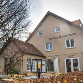 Hotel - Restaurant De 4 Jaargetijden, hotell i Epen