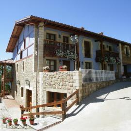 Viviendas Rurales Peña Sagra