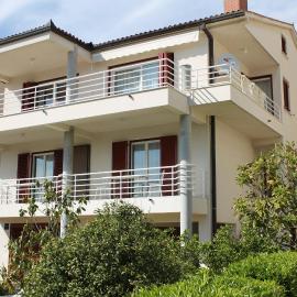 Apartments Vila Marica, hotel in Rabac