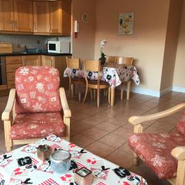 Kings Court Holiday Apartments、トラリーのホテル