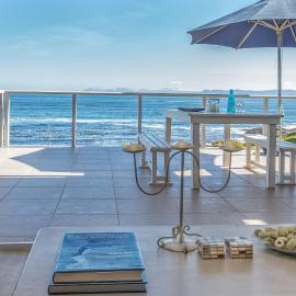 Ons C-Huis - Gansbaai Seafront Accommodation, back-up power, hotel a Gansbaai