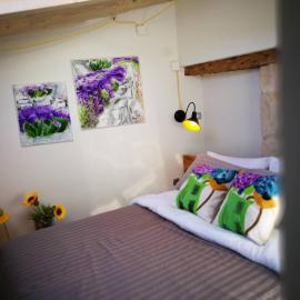 cres art studio kuning apartment