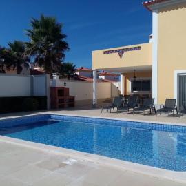Praia Del Rei Private Pool Beach Golf, hotel in Amoreira