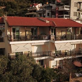 Studios Apollon, hotel in Chrysi Ammoudia