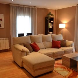 Apartamento Nuevo Baztan โรงแรมในเอลิซอนโด