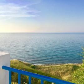 A.A Michael Apartments, hotel di Pachyammos