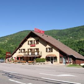 Auberge Alsacienne, viešbutis mieste Biusanas