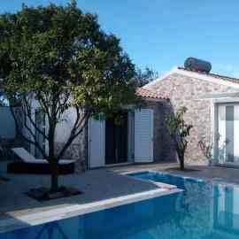 LUXURY JUST FOR 2, Hotel in Halikounas