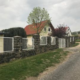 Farkas Apartman Rezi, hotel a Rezi