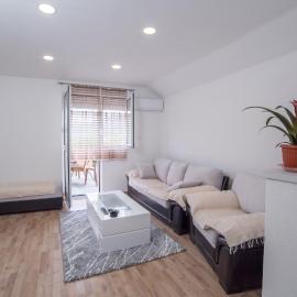 Apartment Milena, hotel in Virpazar