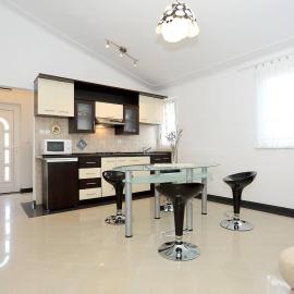 Apartmani Mlinar, хотел в Горни Карин