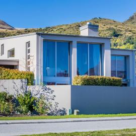 Affordable Arrowtown - Perfect for 1-3 with 2nd or 3rd person in adjacent single bedroom sharing bathroom, hotel a Arrowtown
